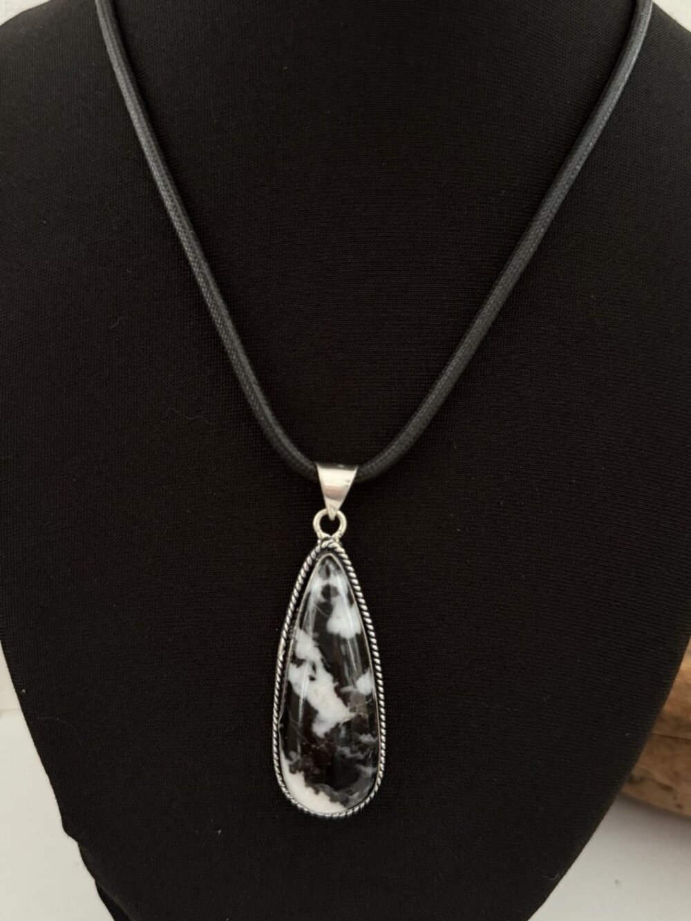 925 Sterling Silver White buffalo Turquoise Necklace Womens Gemstone Jewelry